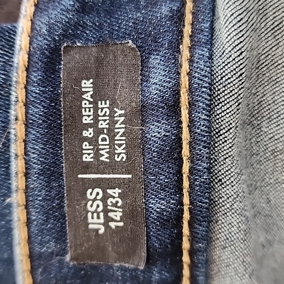 Buffalo Distressed Jeans - Picture 5 of 6